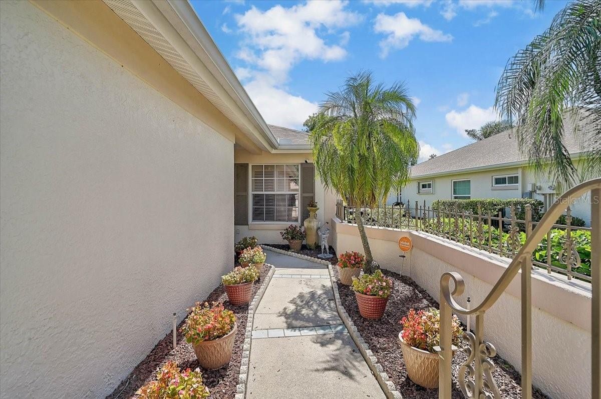 4238 CADDIE DR E