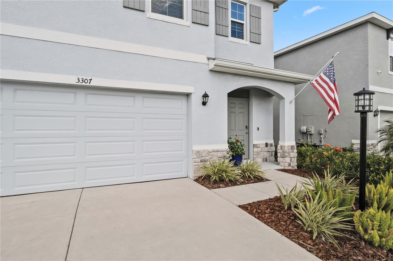 3307 HILLTOP CIR