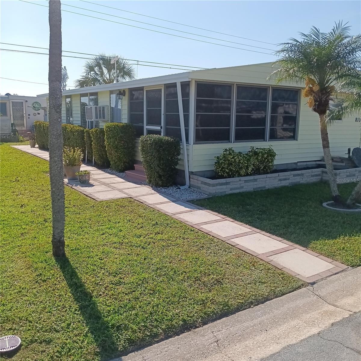 810 49TH AVE W