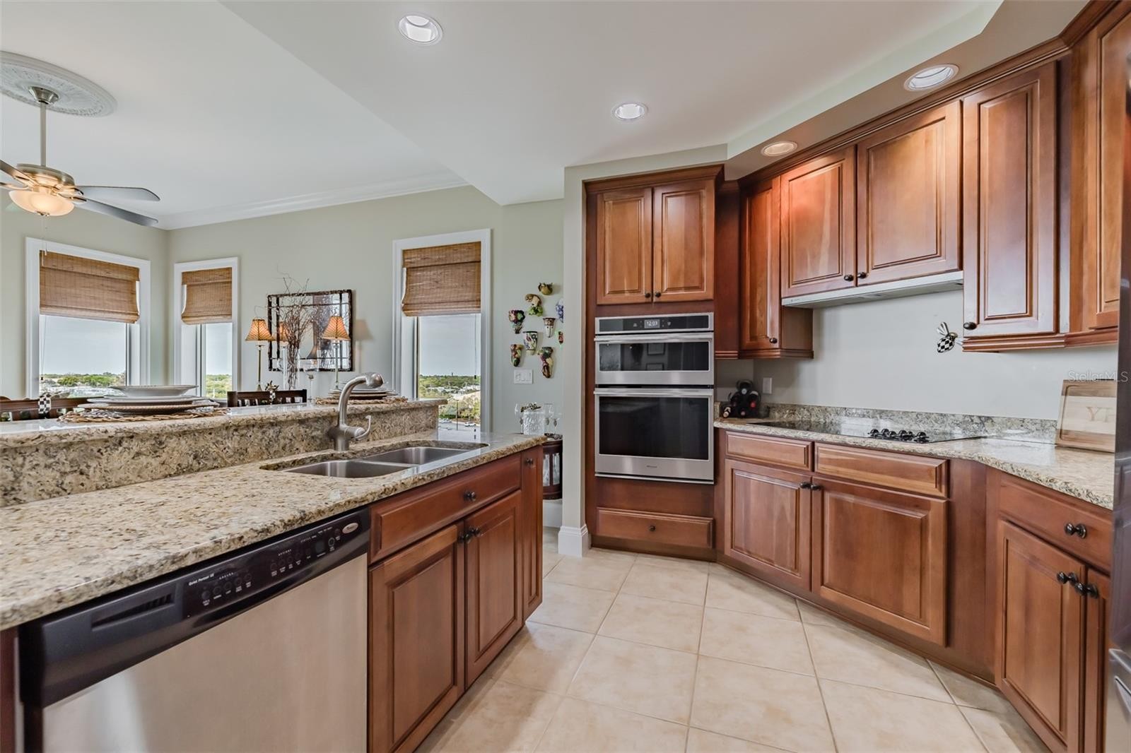 130 RIVIERA DUNES WAY #506