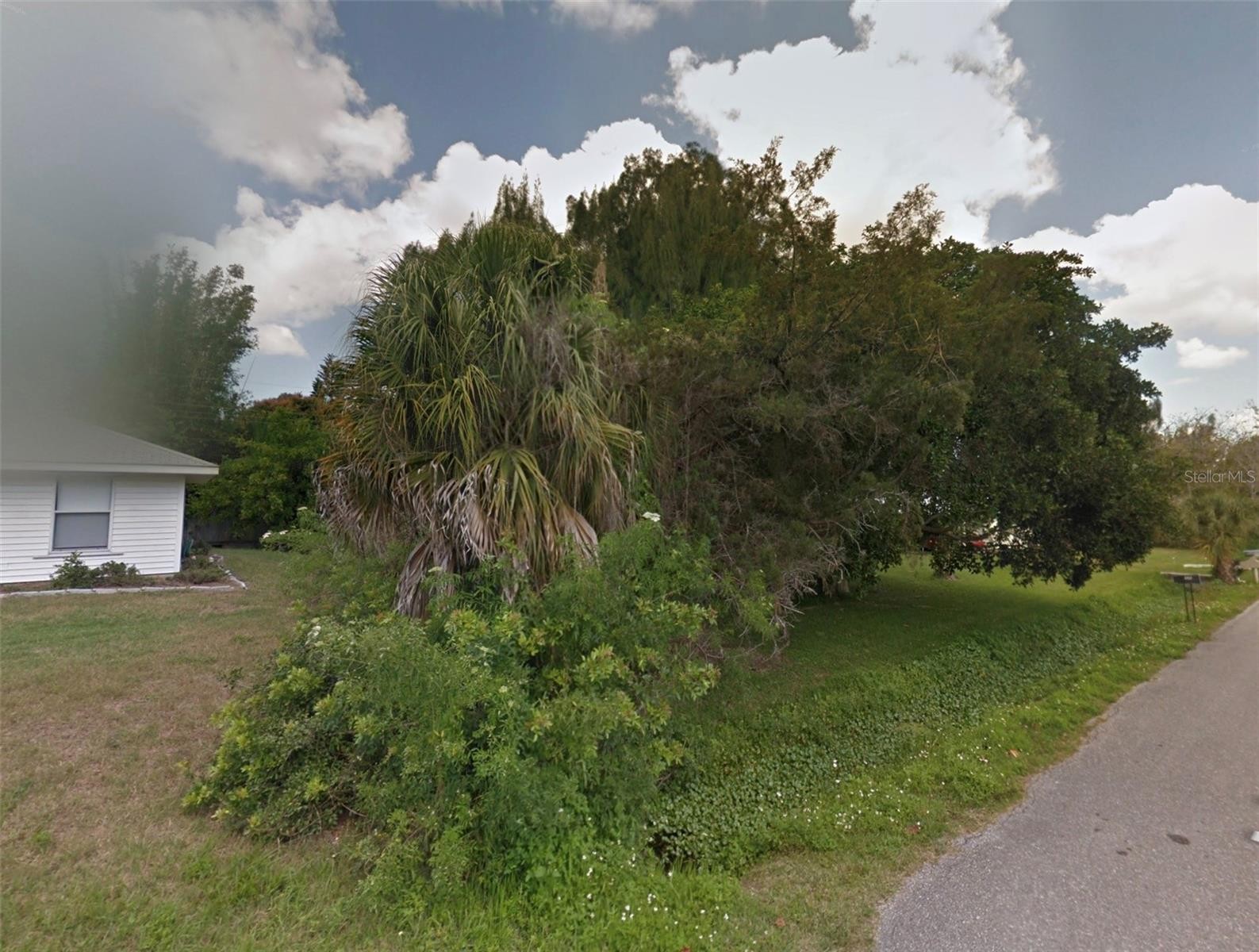 1030 LINDEN RD