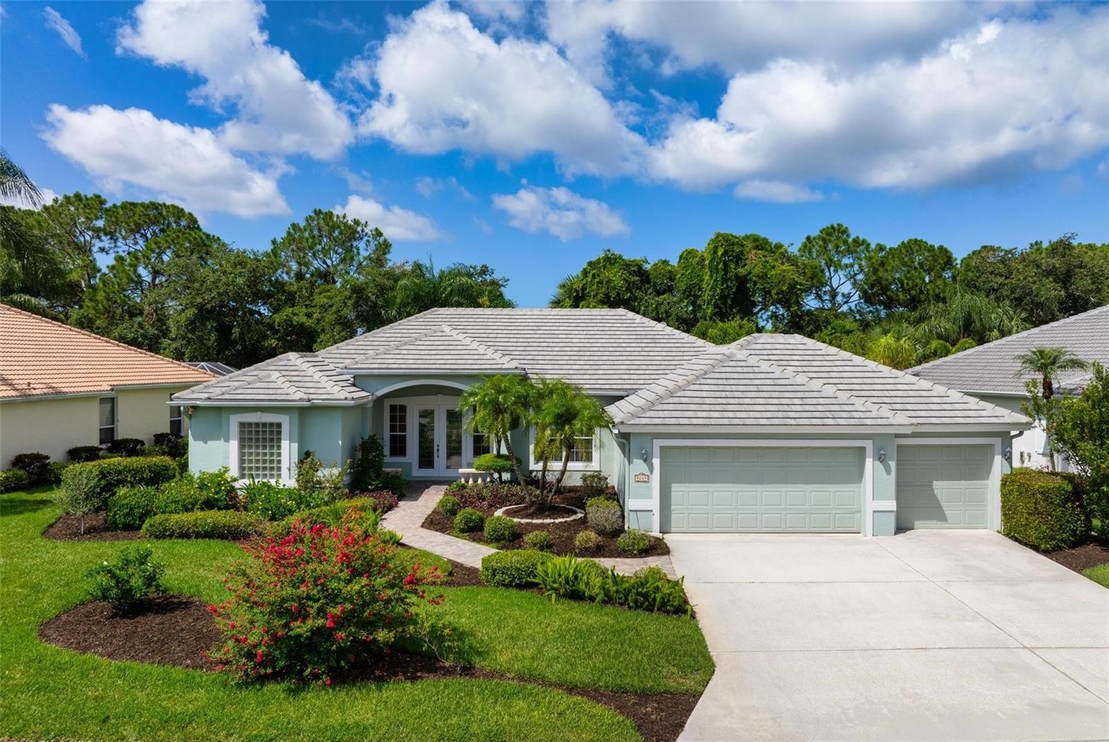 5249 FAR OAK CIR