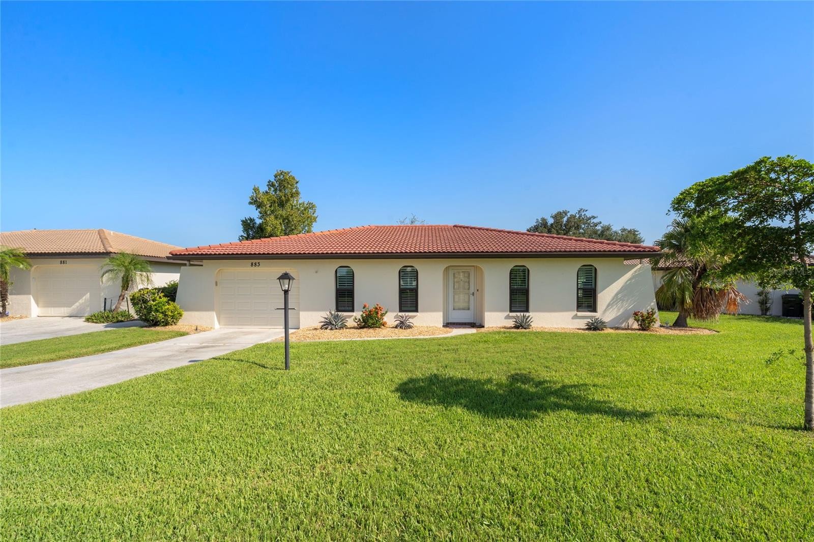 883 SHAMROCK BLVD #9