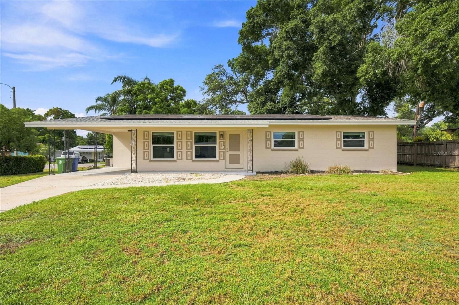 1906 15TH AVENUE DR W