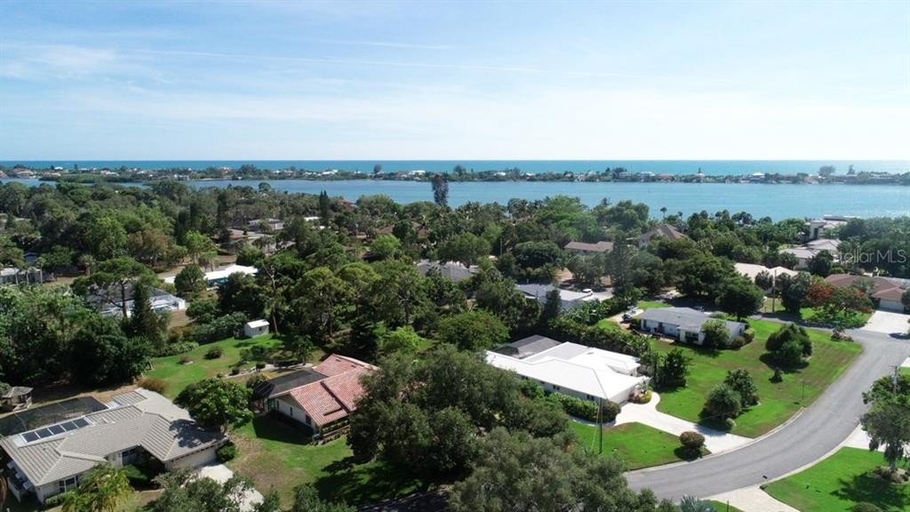 305 CAVALLINI DR