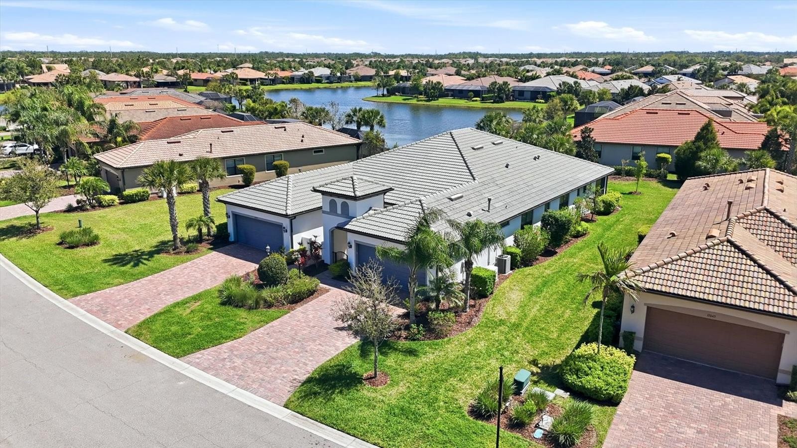 17039 HAMPTON FALLS TER