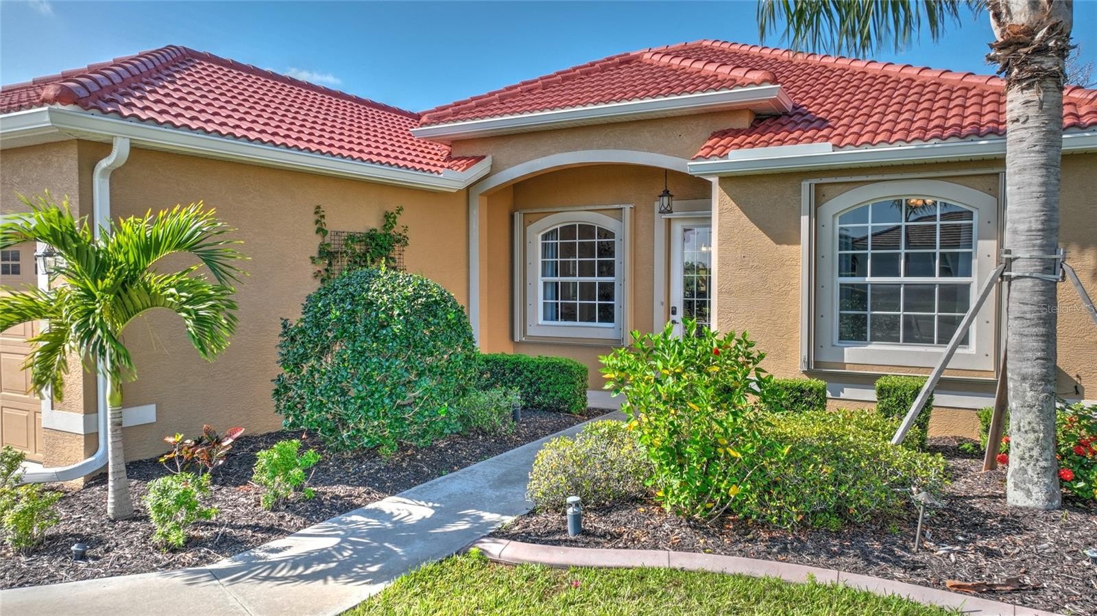 1998 COCONUT PALM CIR