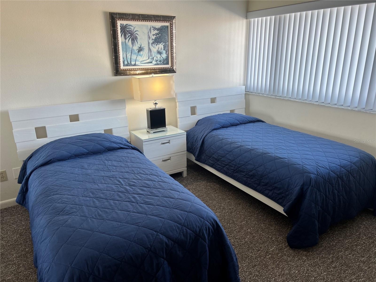 1001 POINT OF ROCKS RD #408