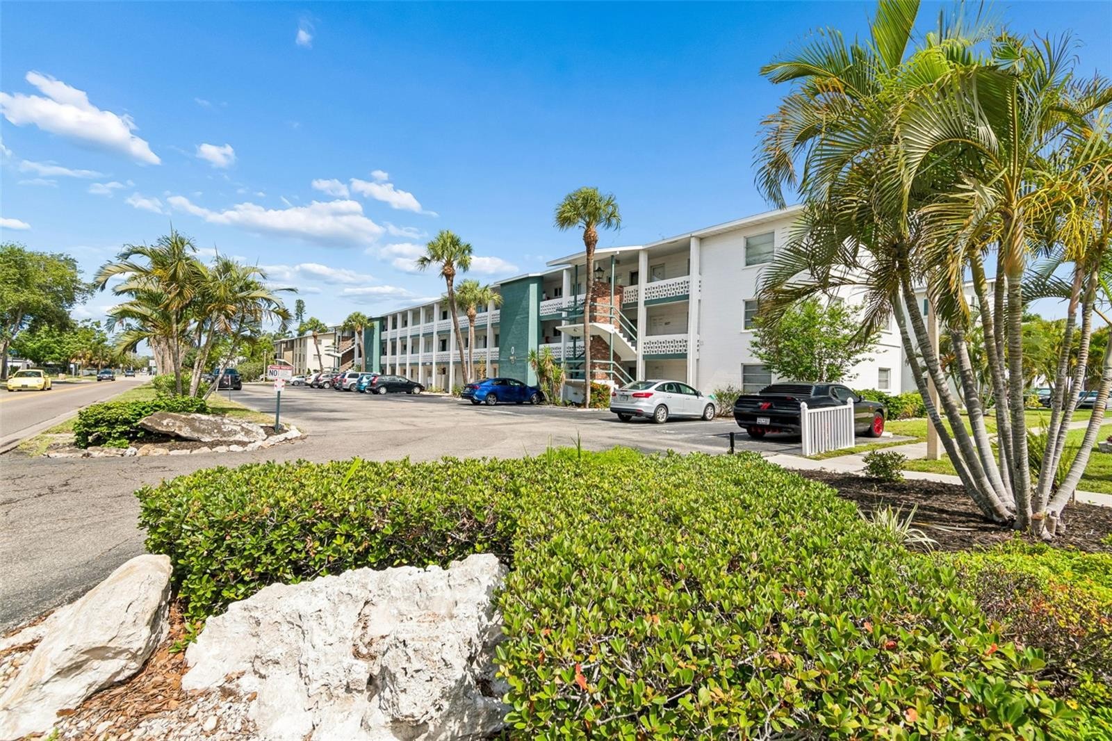 1837 FLAMINGO BLVD #O35