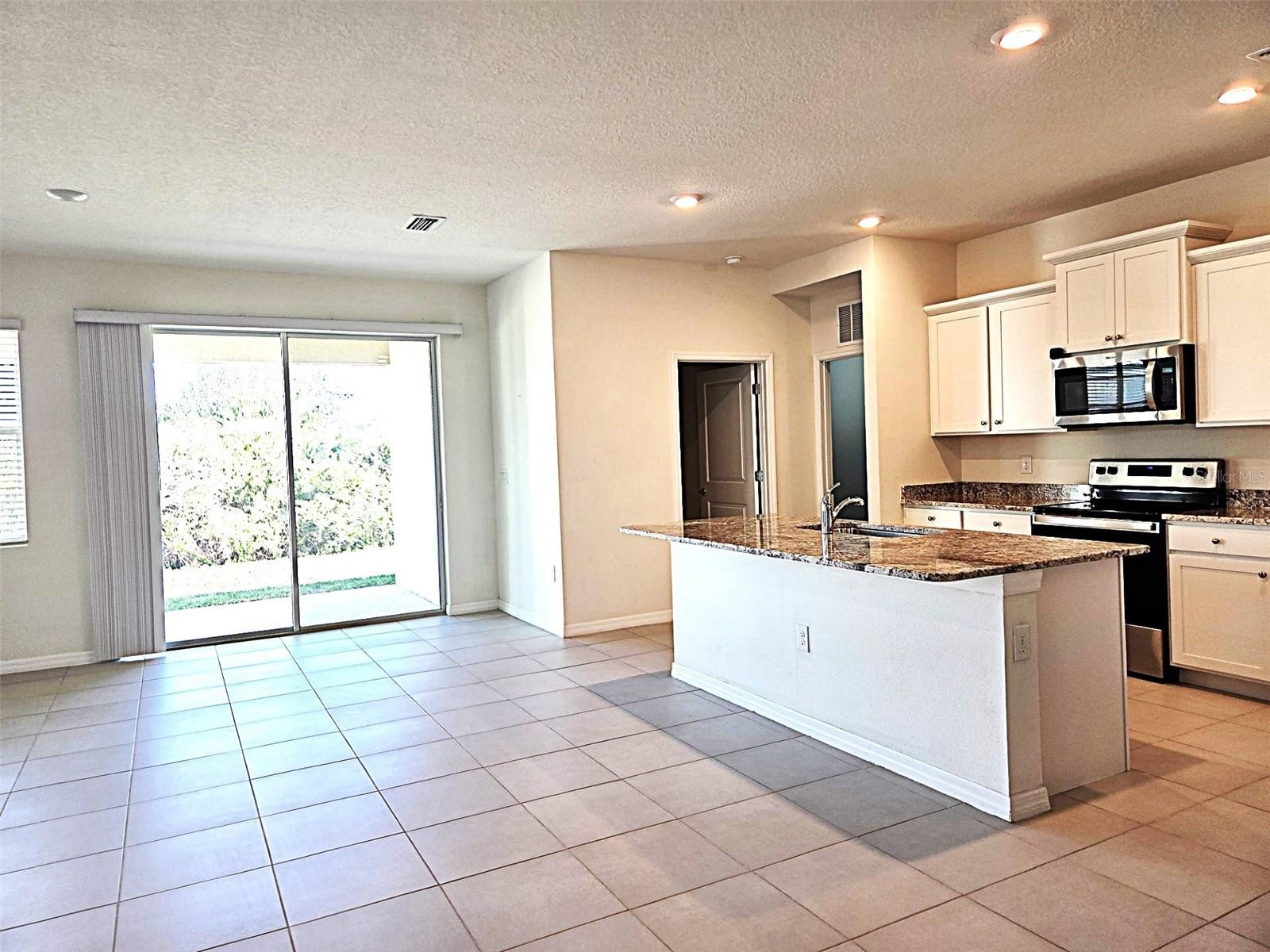 3908 MOSSY LIMB CT