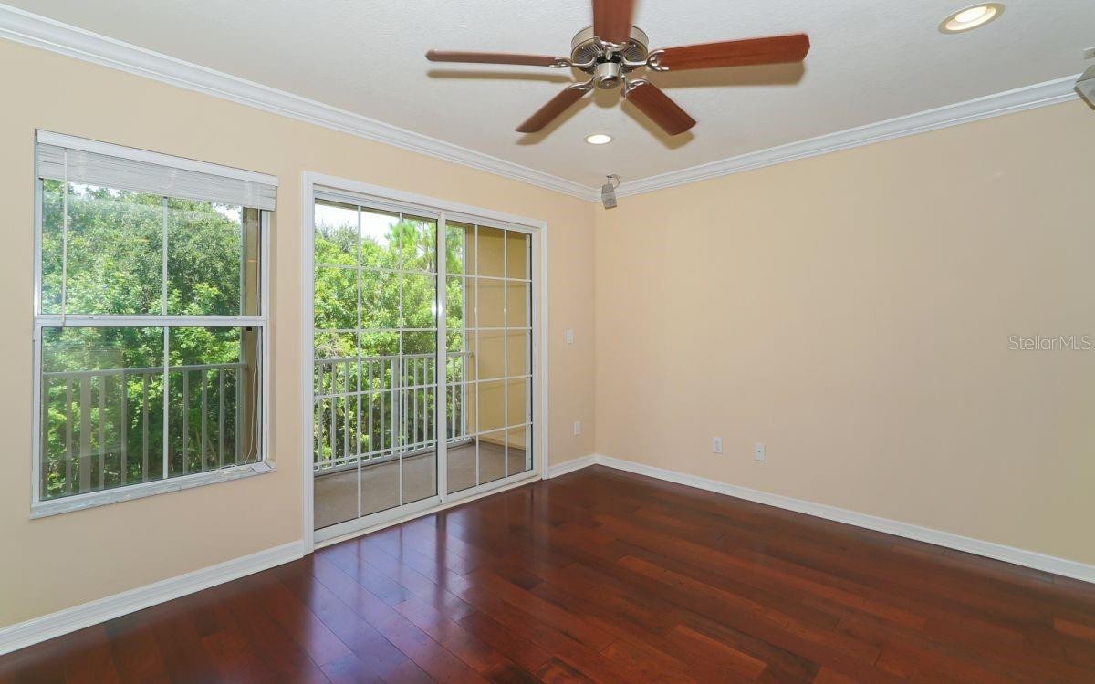 7339 BLACK WALNUT WAY