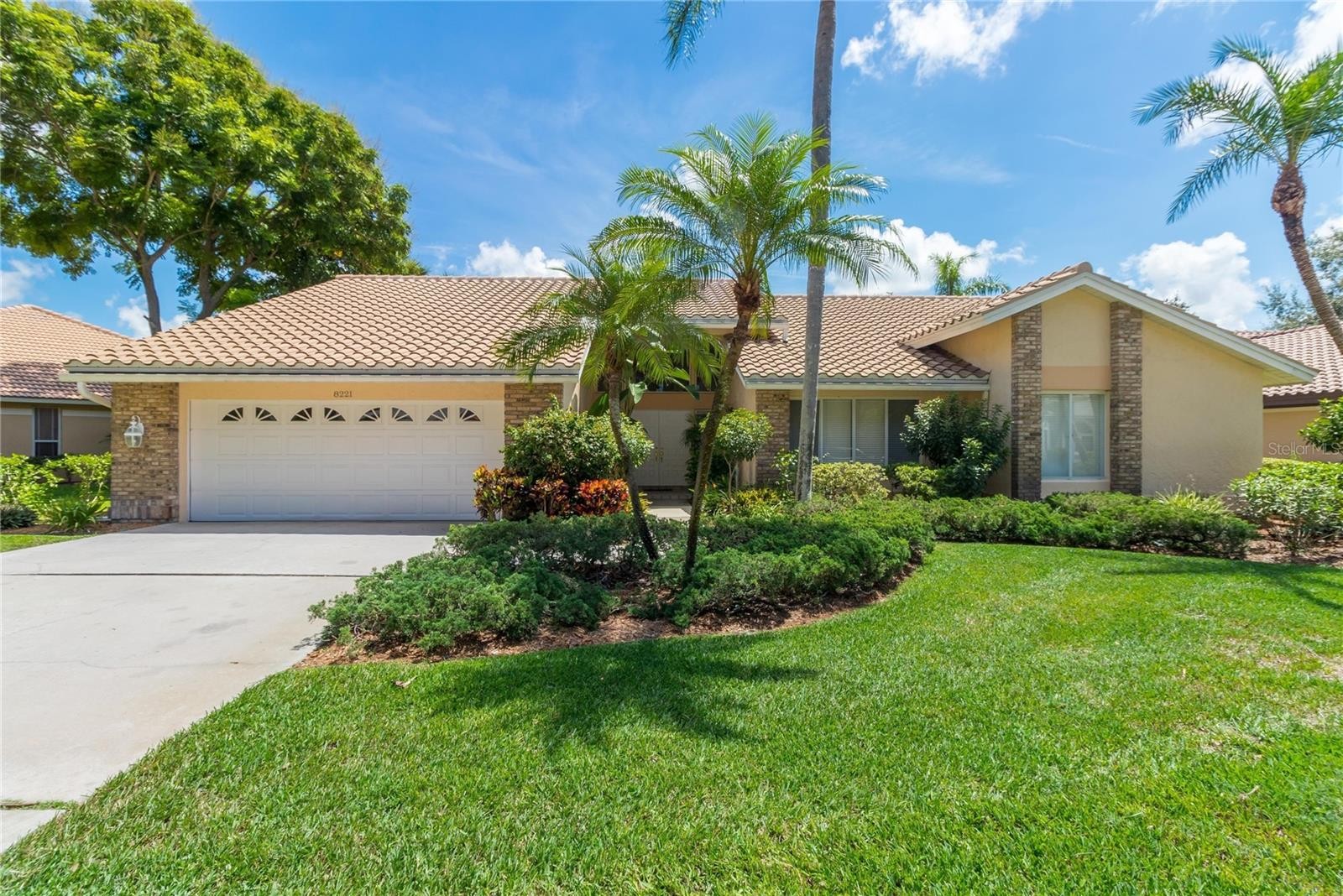 8221 Shadow Pine Way Sarasota Florida 34238