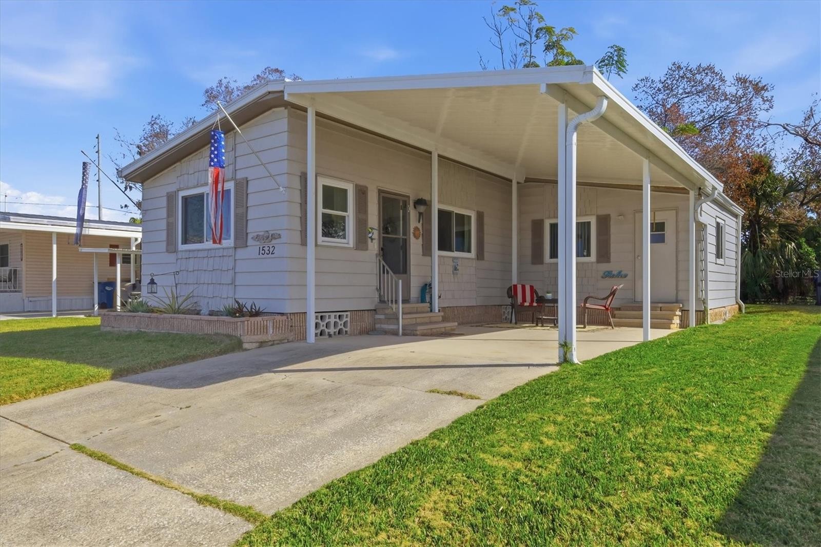 1532 47TH AVENUE DR E