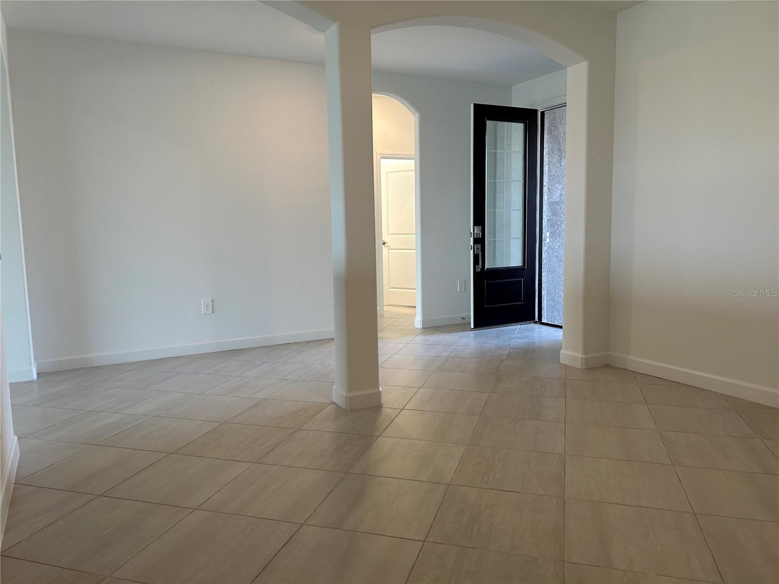 15513 WHITE LINEN DR