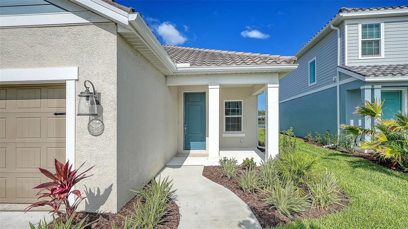 9866 CRYSTAL ISLES CIR