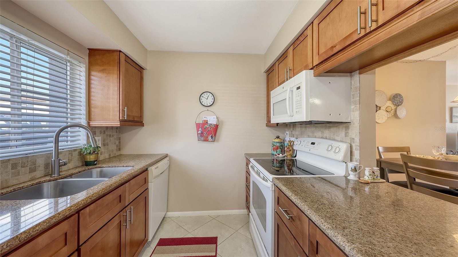 2620 HIDDEN LAKE DR N #B