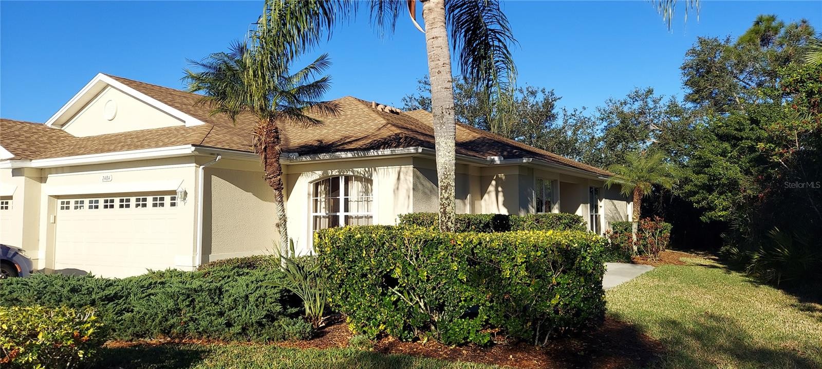 2484 MAGNOLIA CIR