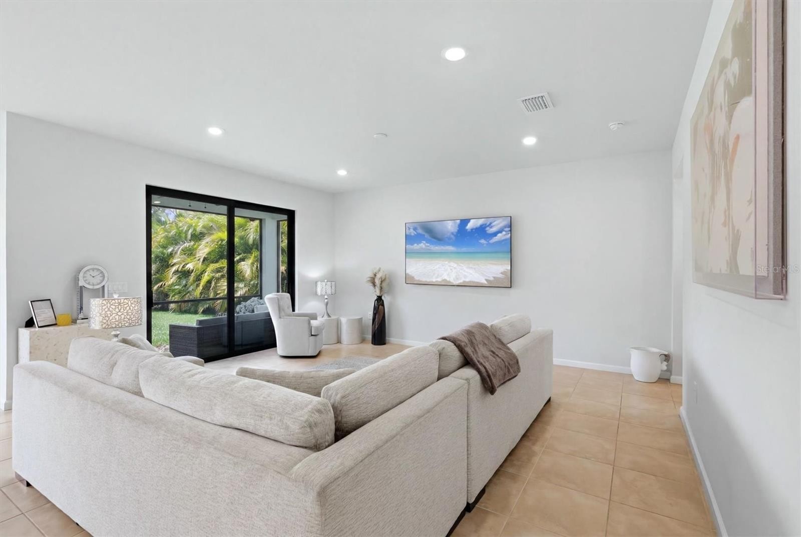 6126 BLUESTAR CT