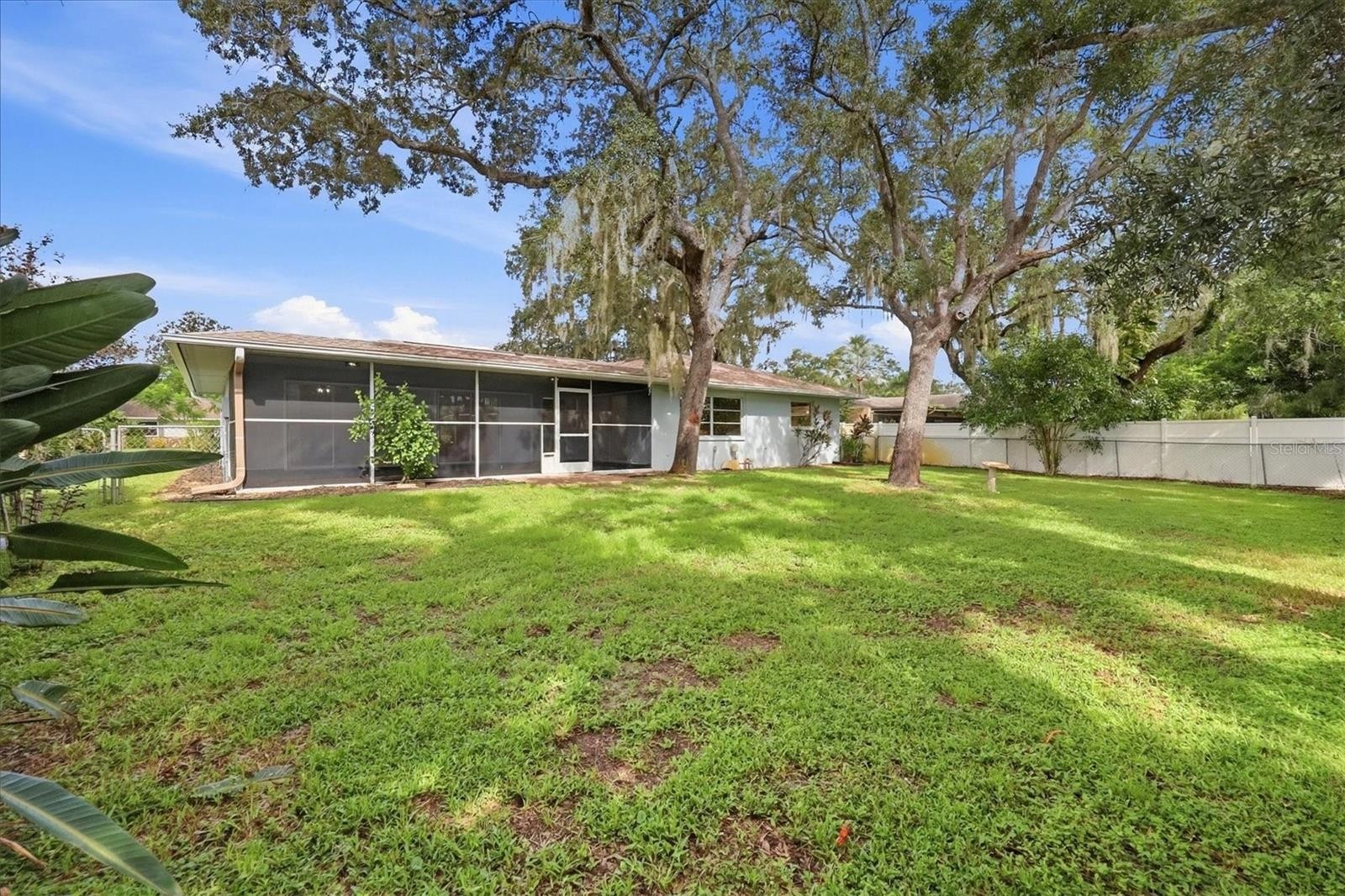 125 MIMOSA DR