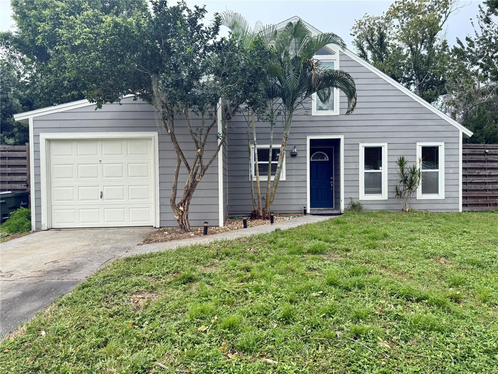4564 IOLA DR