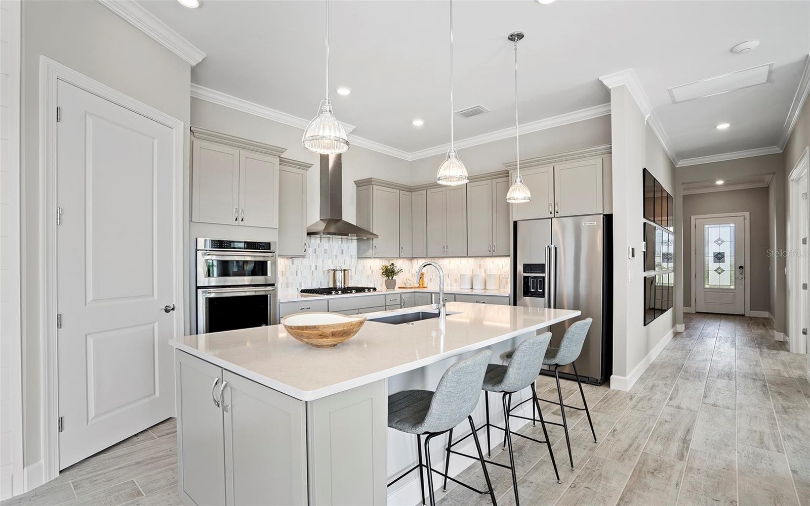 14728 GOLDEN GRASS TER