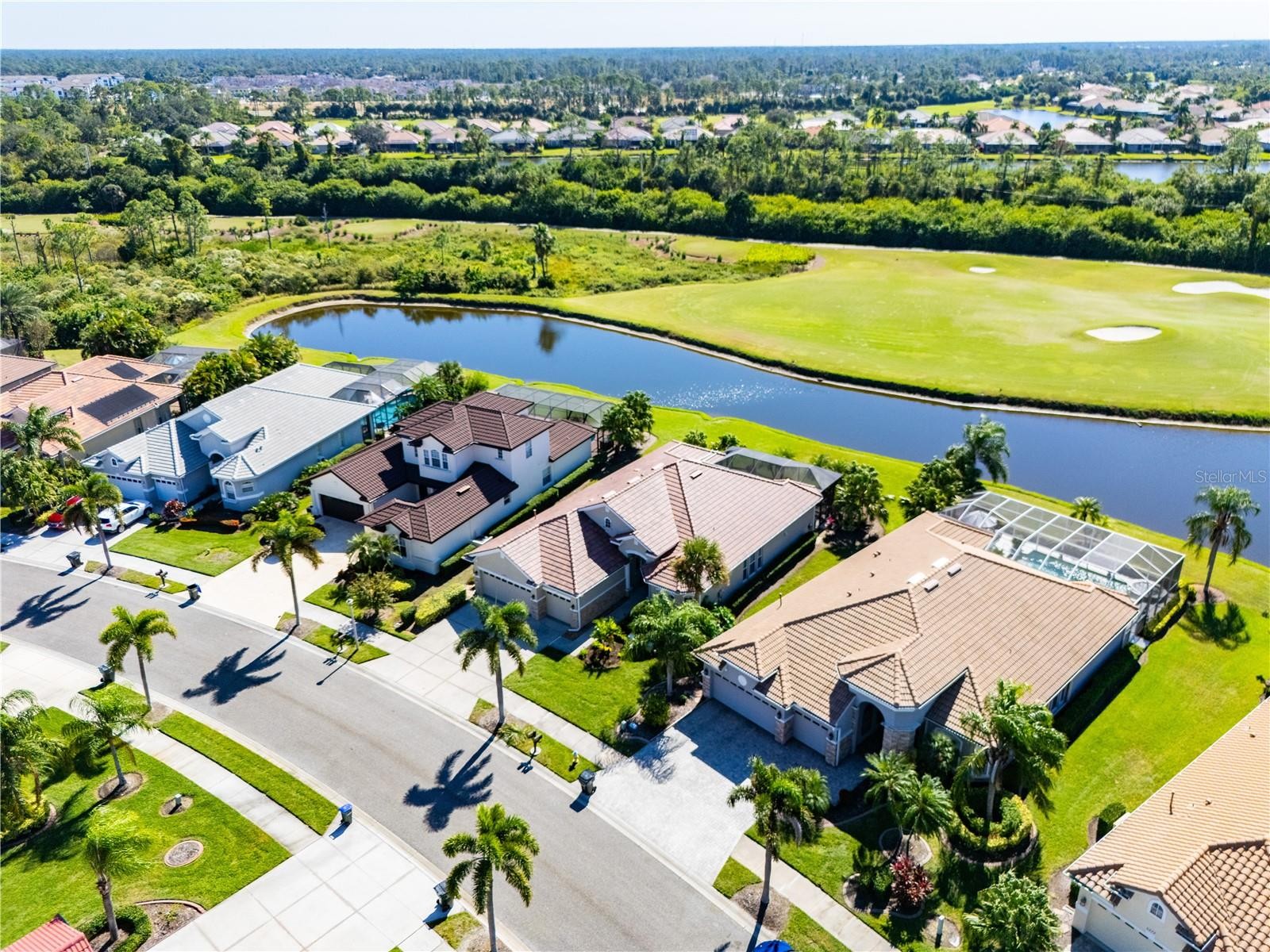 5253 GRAND PALMETTO WAY