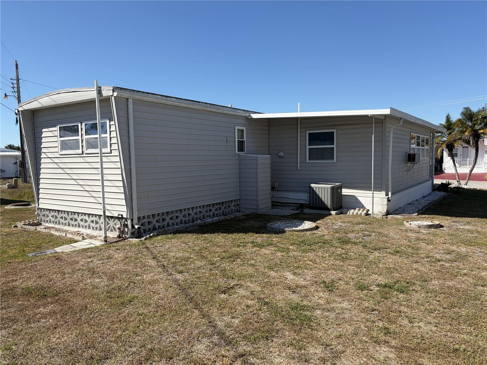 1862 PALM SPRINGS ST