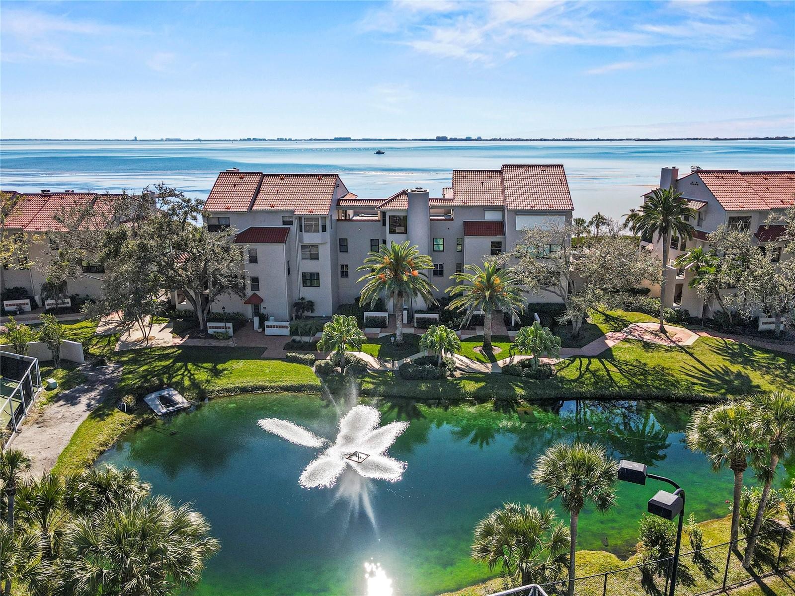 4565 BAY CLUB DR #27