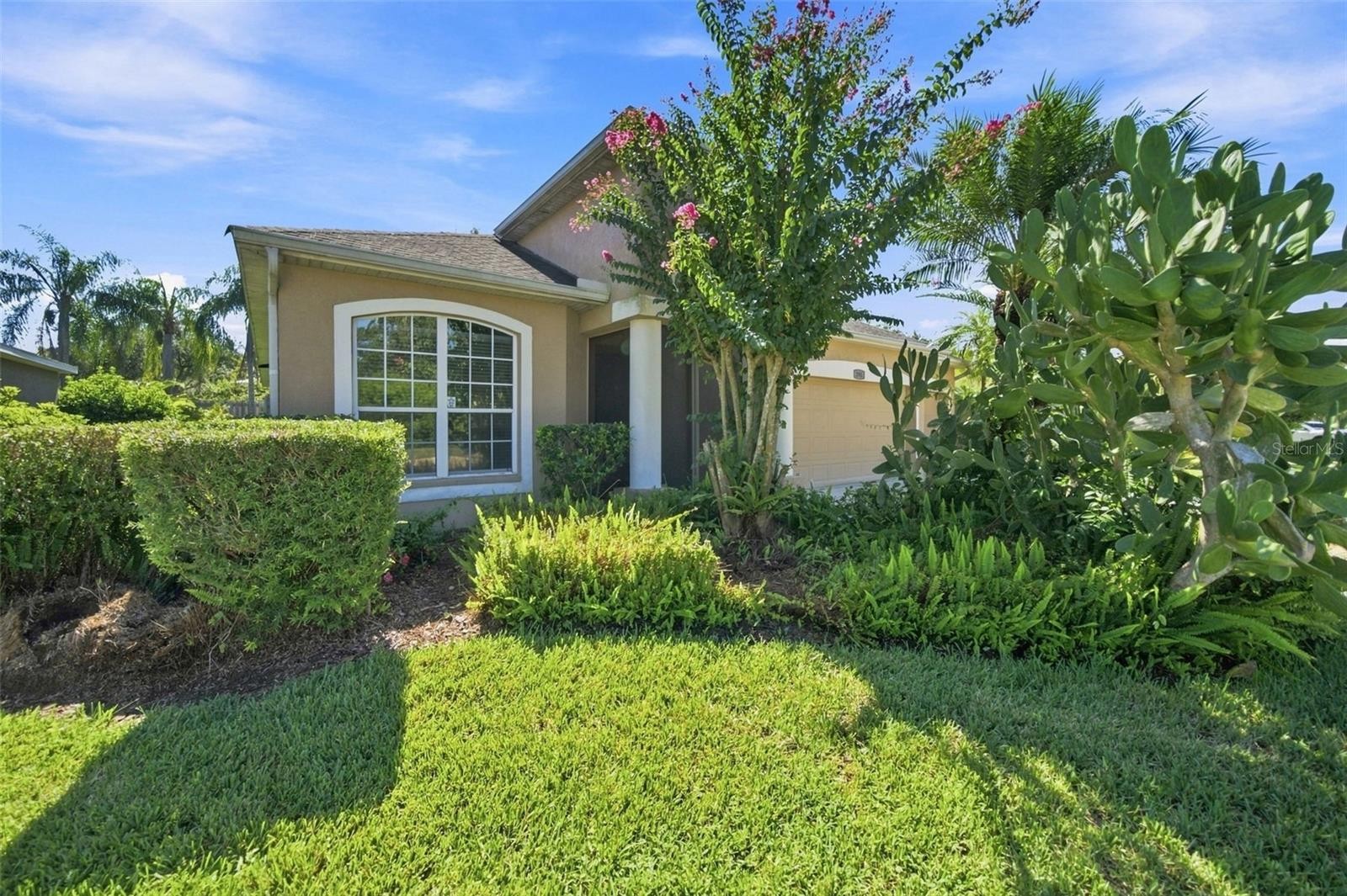 295 LONDONDERRY DR