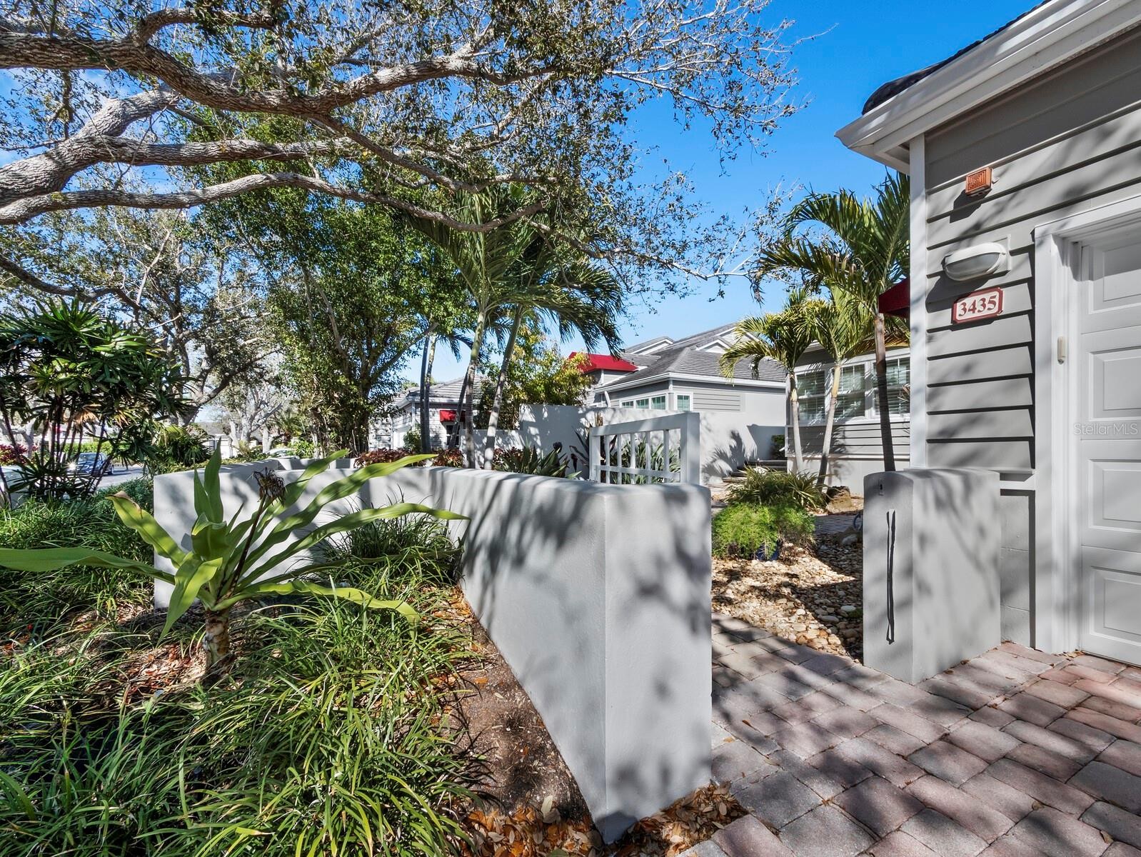 3435 WINDING OAKS DR #18