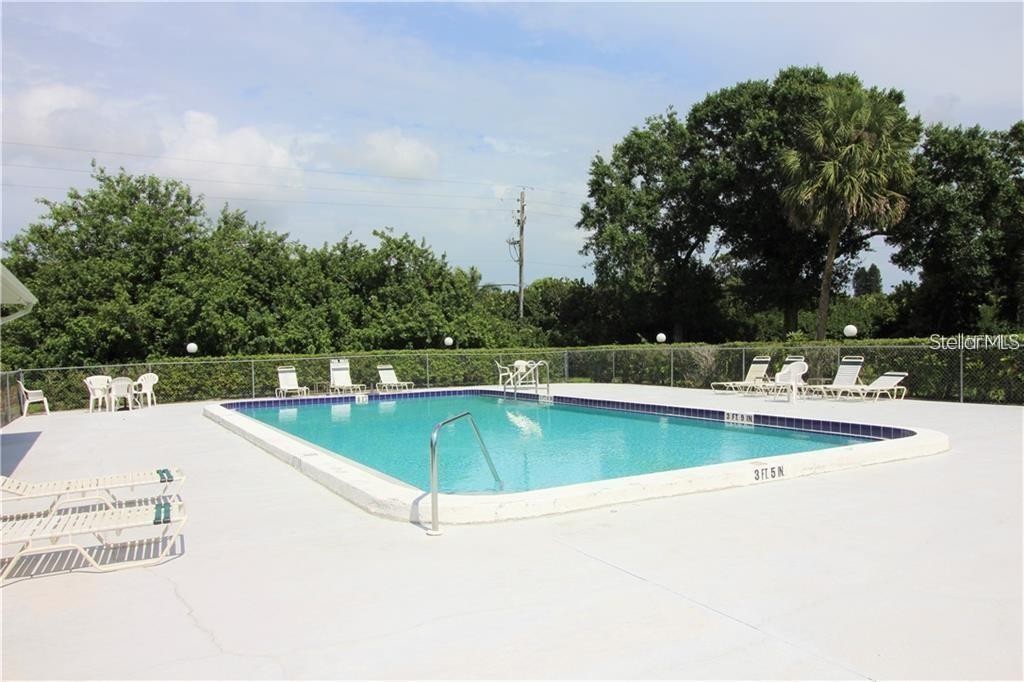 7287 ELEANOR CIR #15