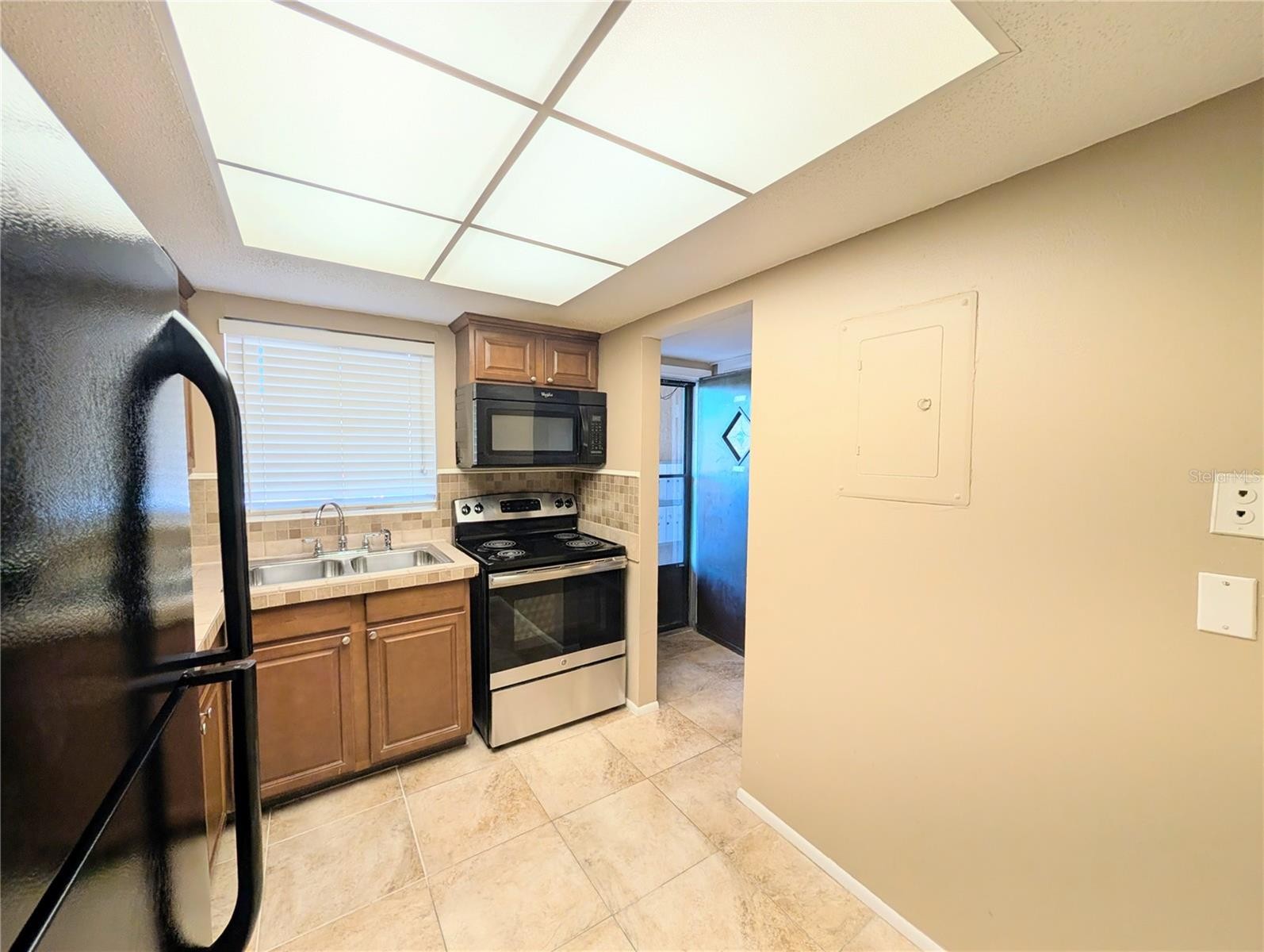 4017 LAKE BAYSHORE DR #109