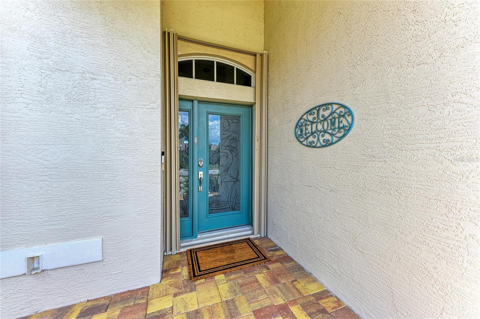 1920 COCONUT PALM CIR