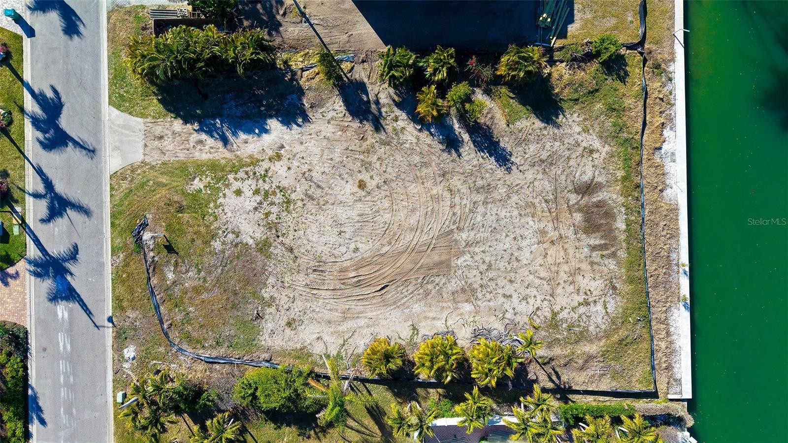 721 EMERALD HARBOR DR