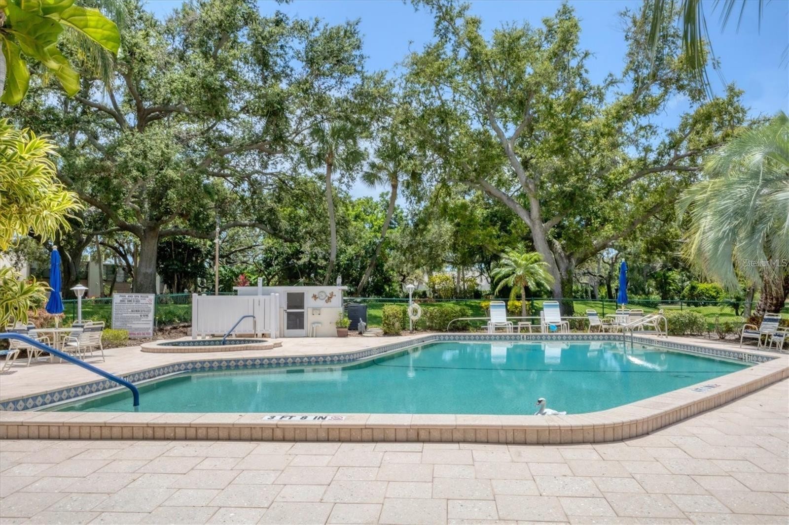 318 TIMBERLAKE DR