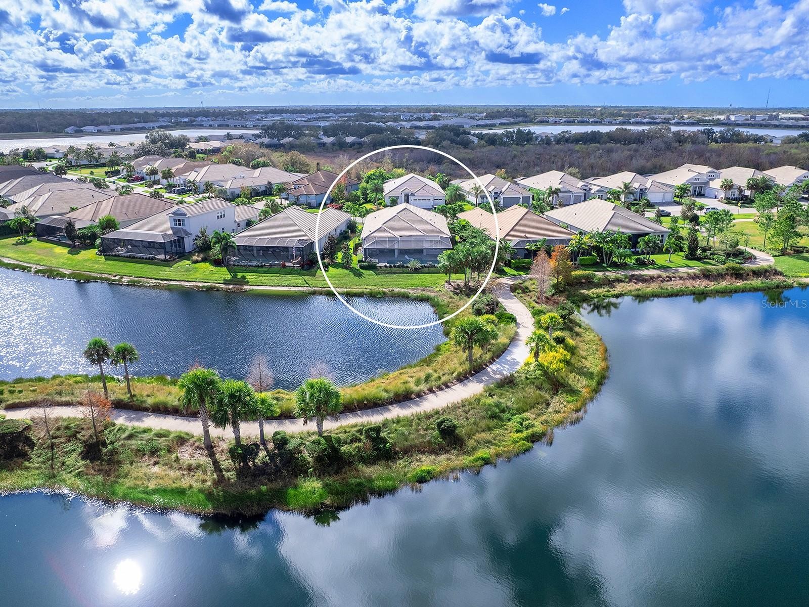 8262 GRANDE SHORES DR