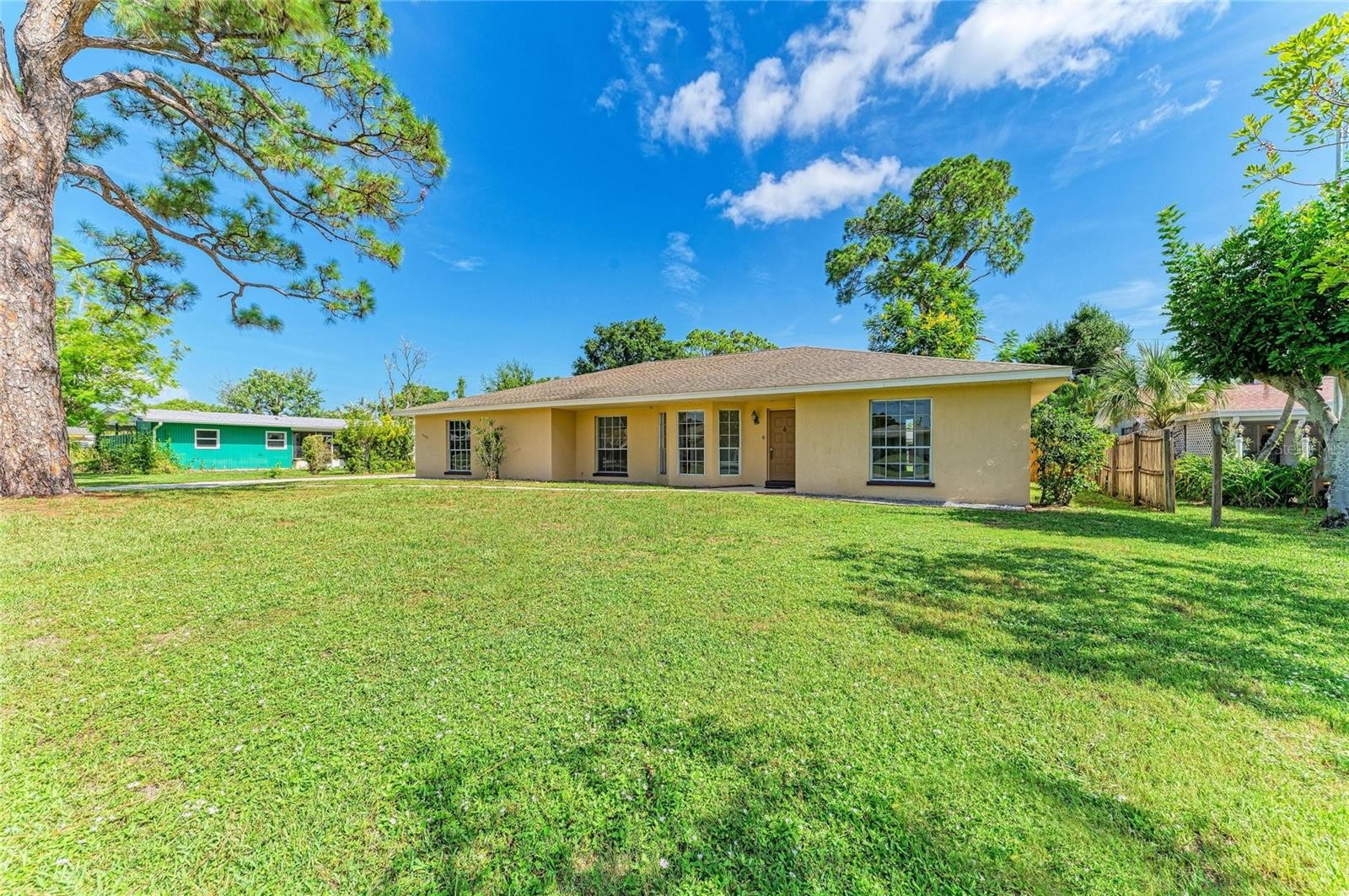 4404 18TH AVE W