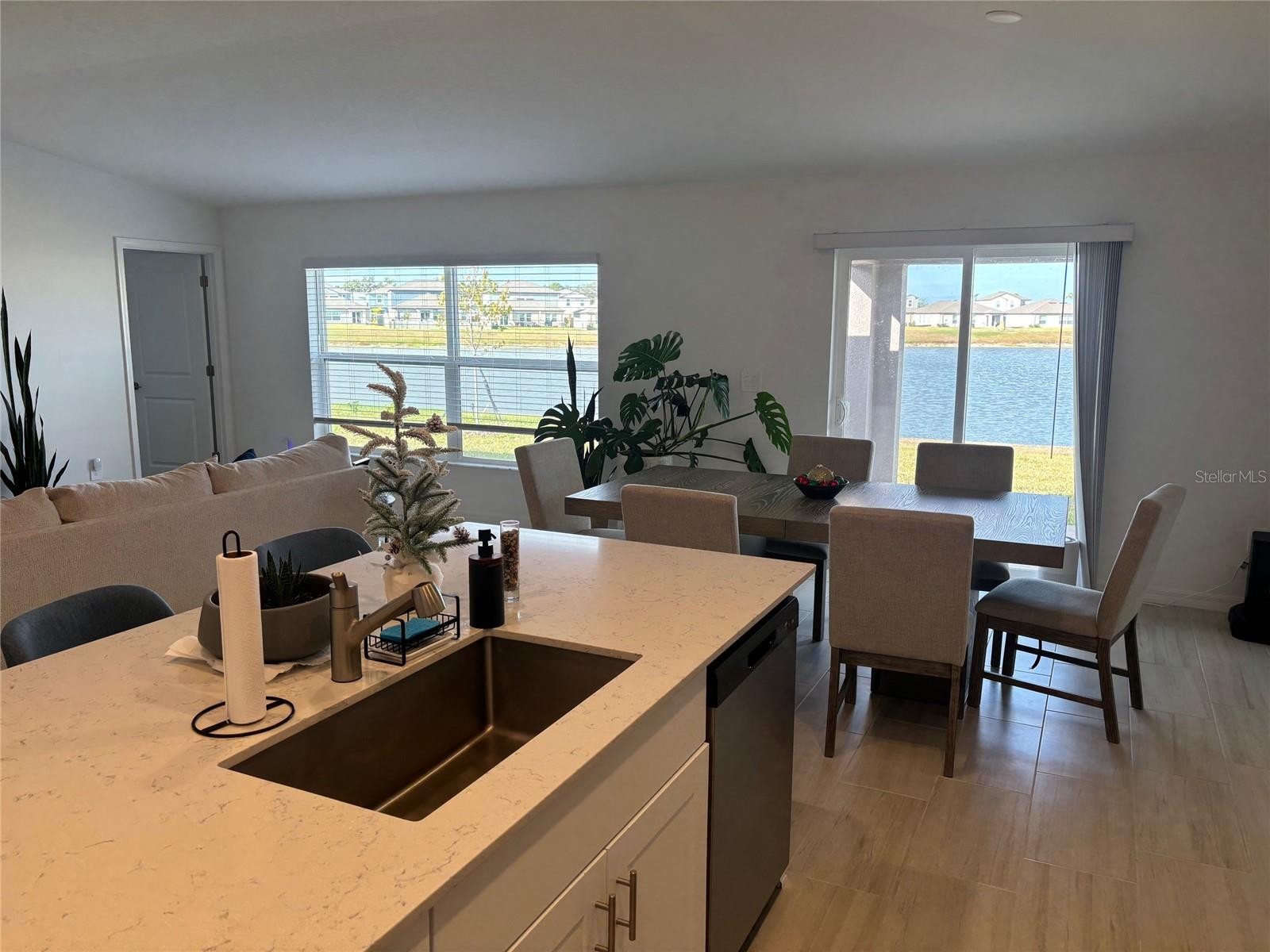 8823 SUNSET PARK TRL