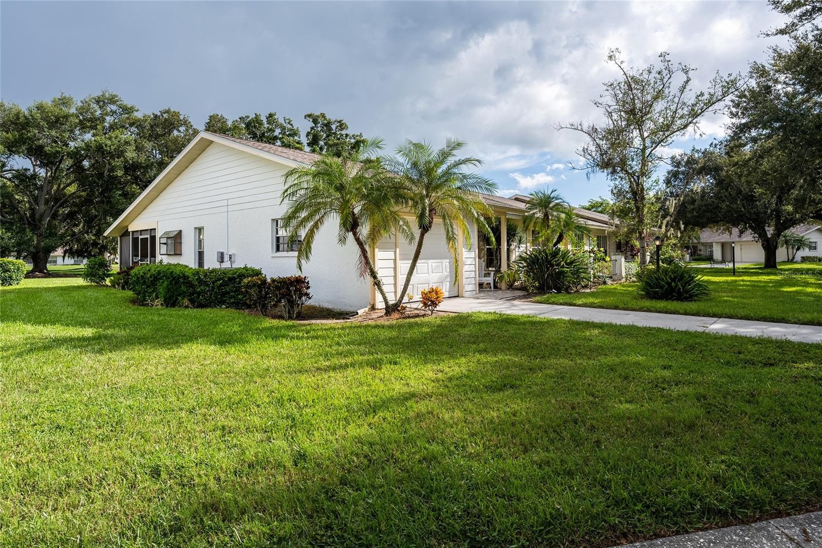 4206 OAKHURST CIR E #3075
