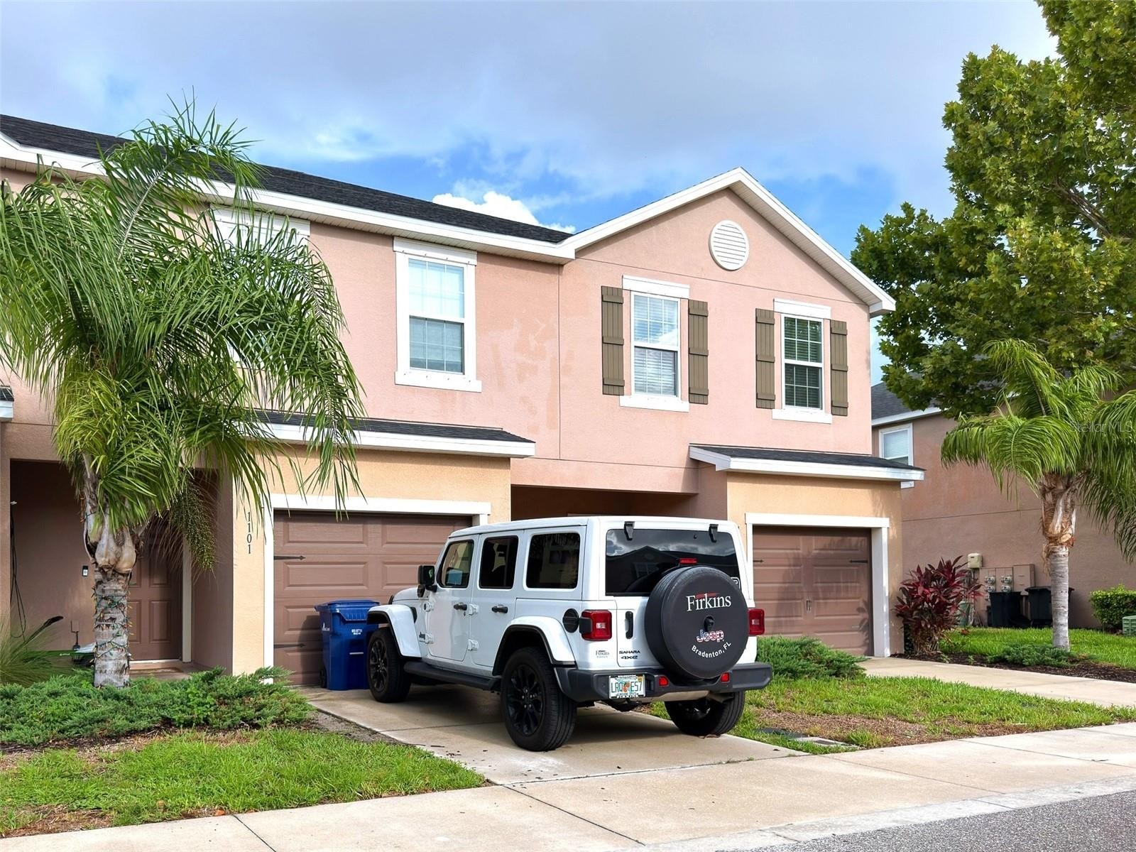 1097 GRANTHAM DR