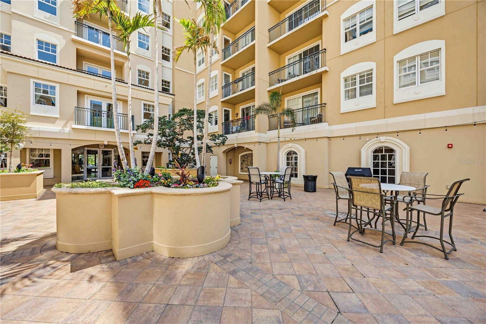 1064 N TAMIAMI TRL #1406