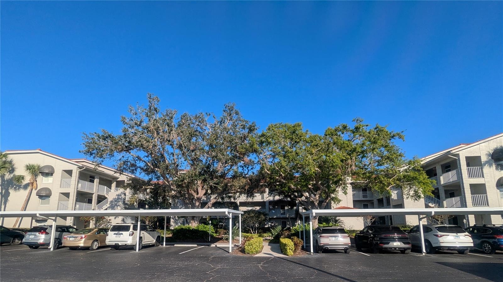 9300 CLUBSIDE CIR #1308
