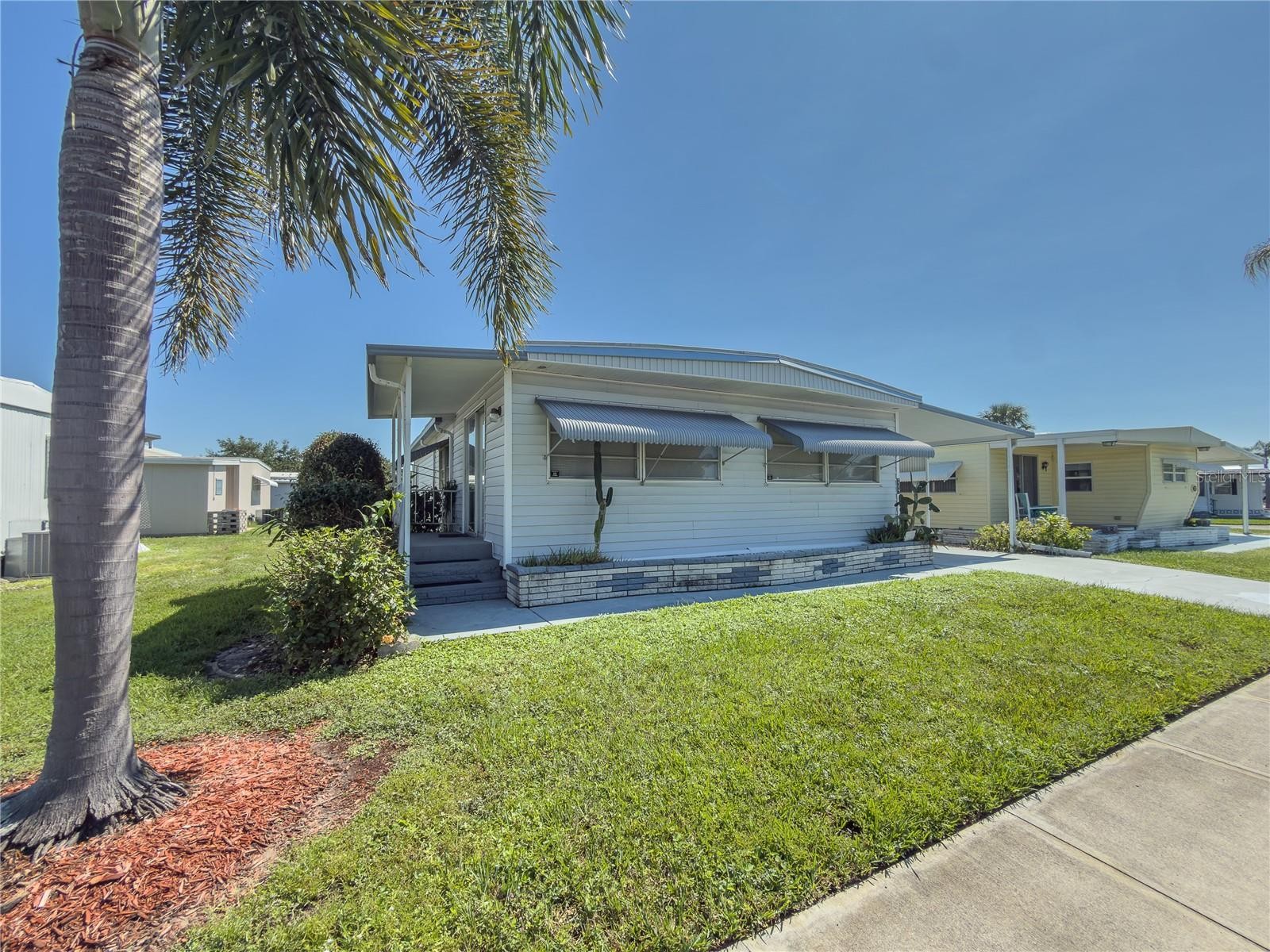 5317 CHATEAU LN