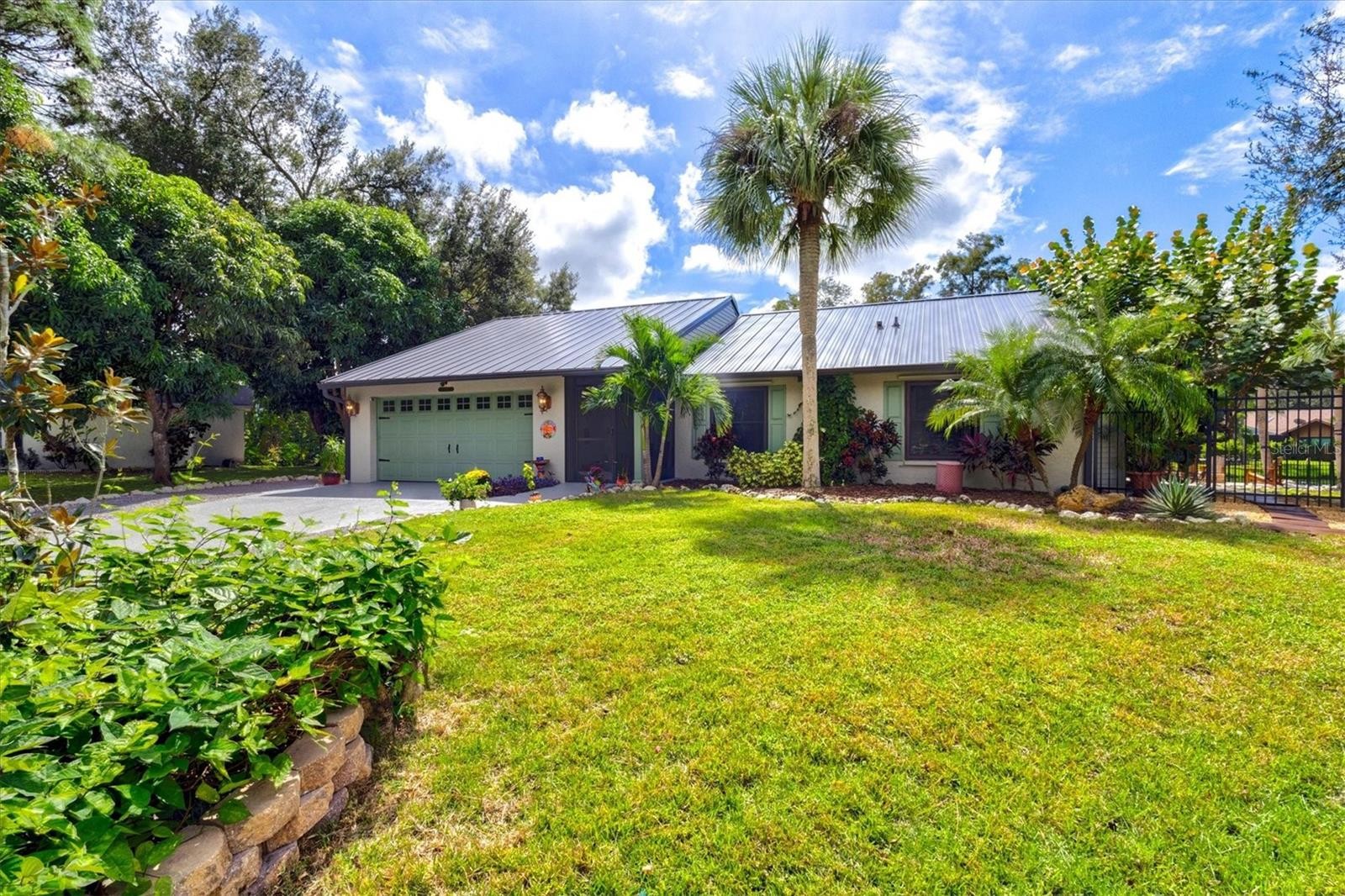 4250 KING RICHARD LN