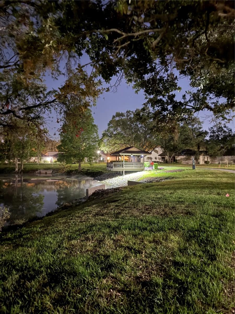 3919 GLEN OAKS MANOR DR