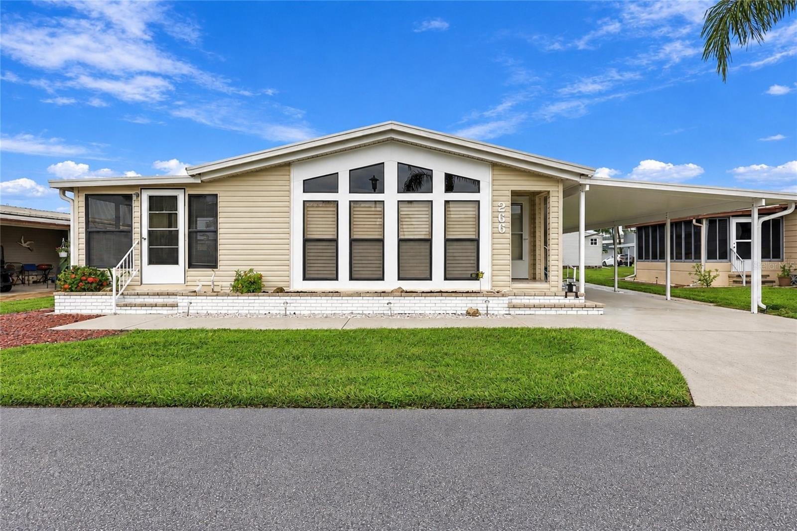 266 CAMELOT DR