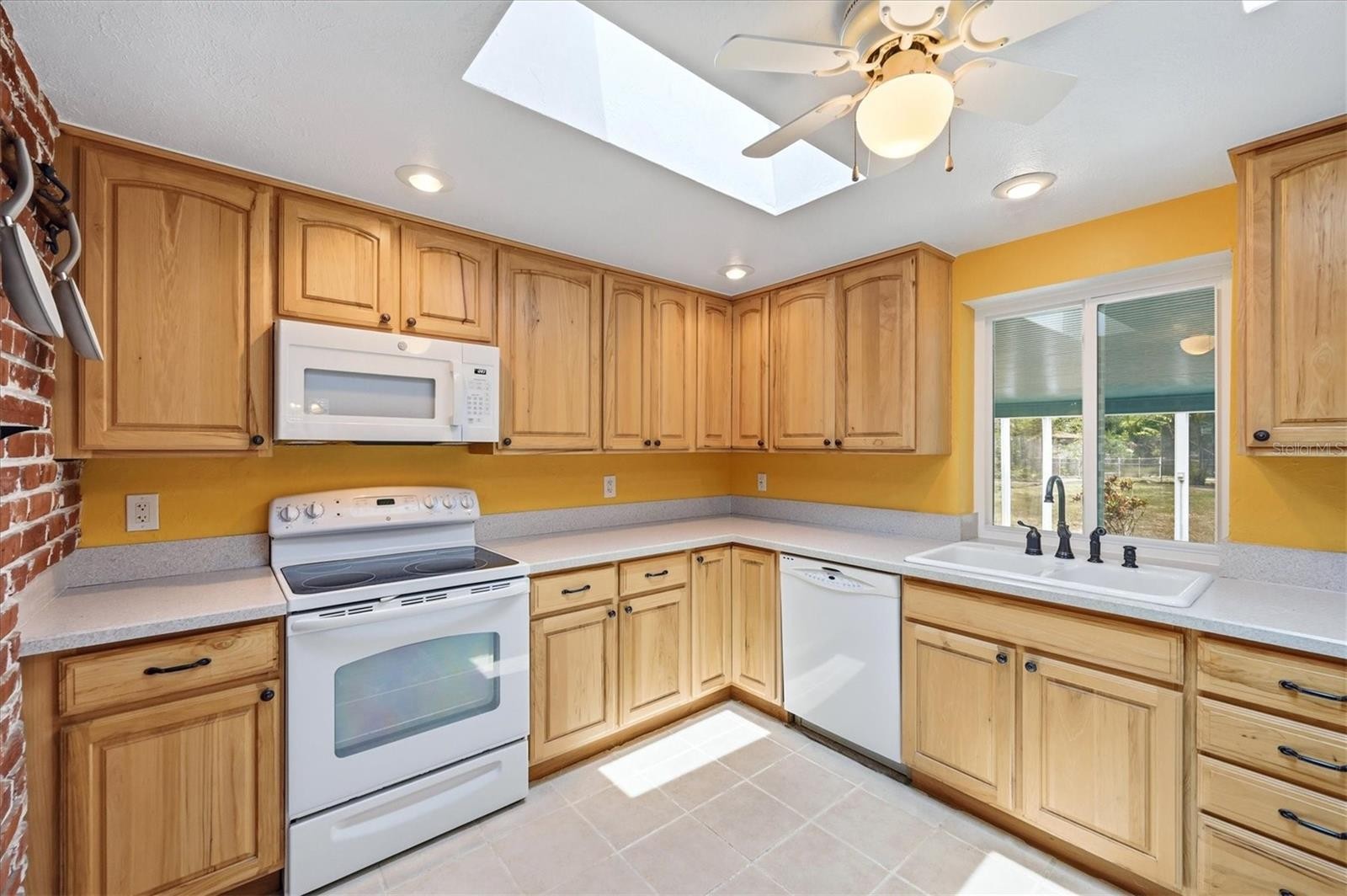 2233 ALICE RD