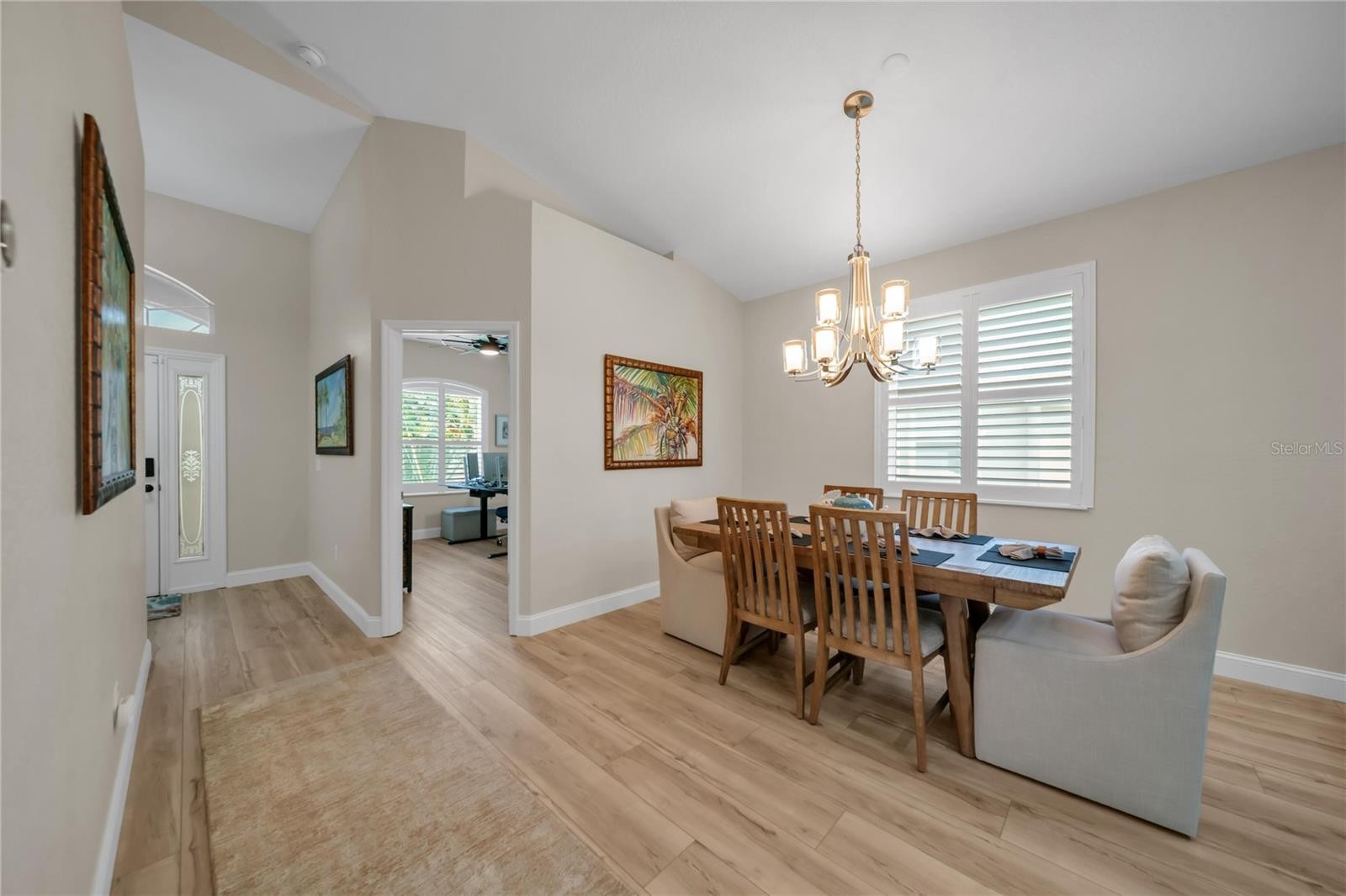 1358 HEDGEWOOD CIR