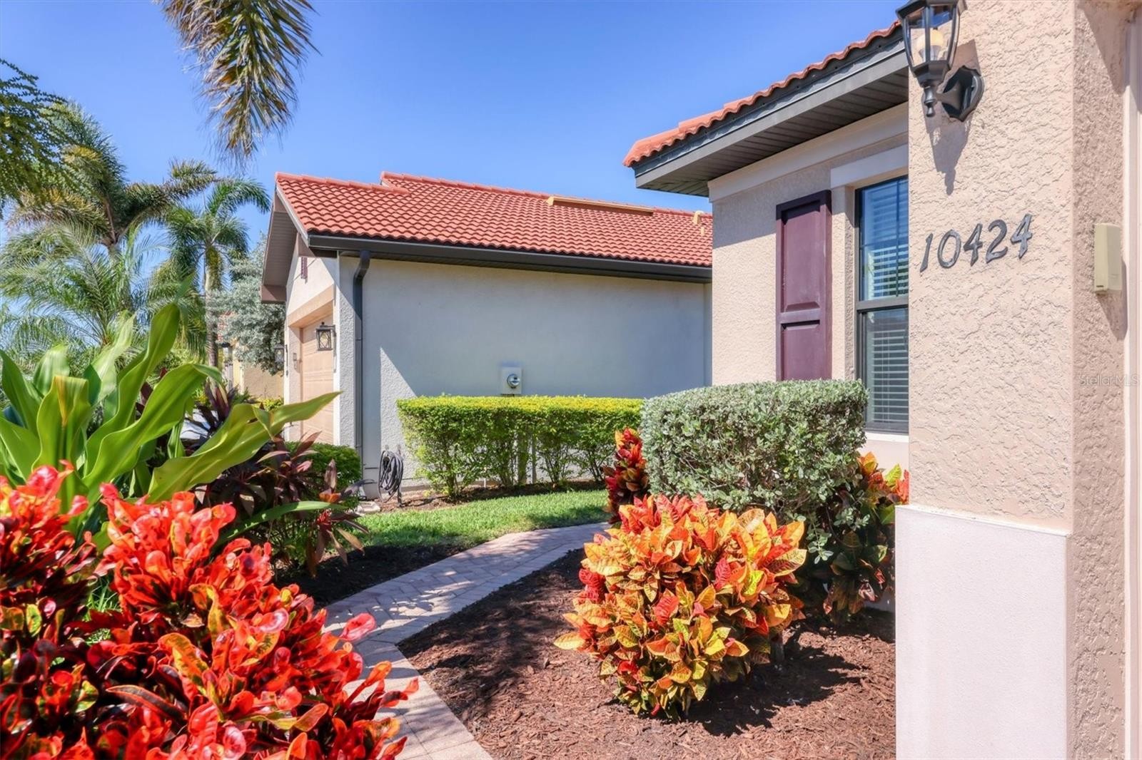 10424 CROOKED CREEK DR