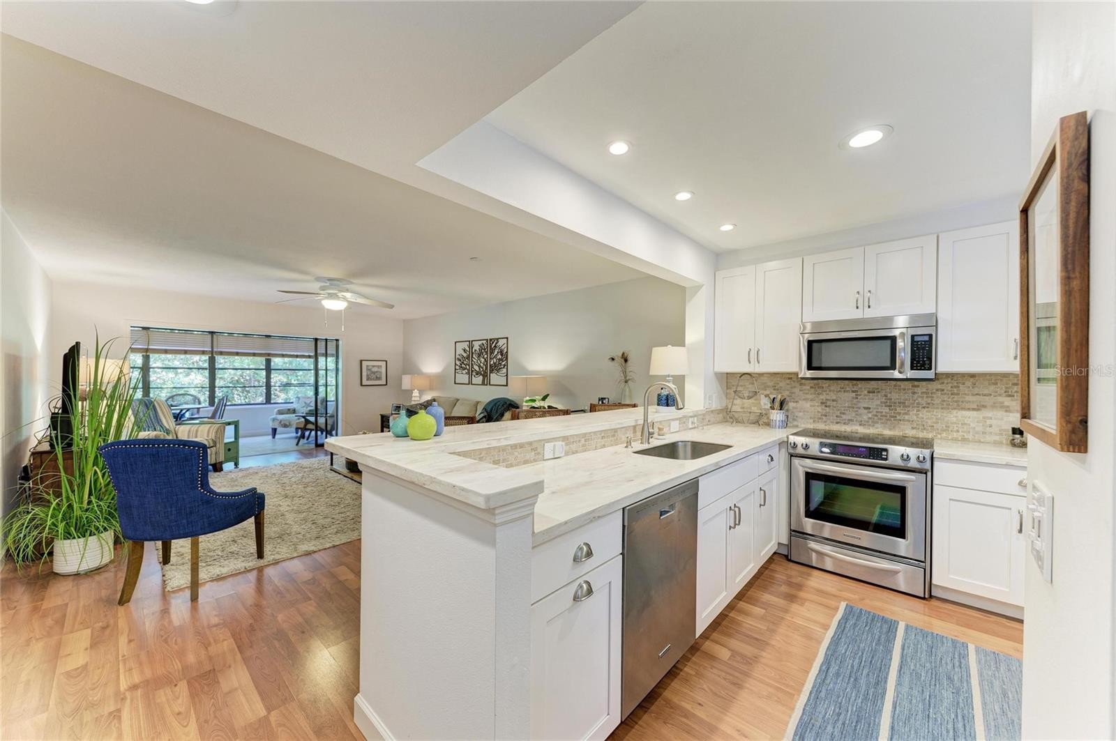 376 SPRINGDALE DR